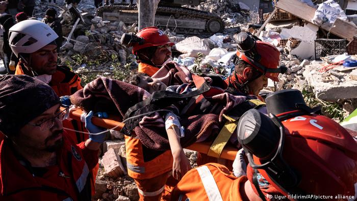 عمليات الإنقاذ في تركيا