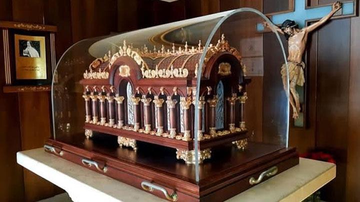 Noursat | نقل ذخائر تريزيا الطّفل يسوع إلى كنيسة دير سهيلة الكبيرة، والسّبب؟