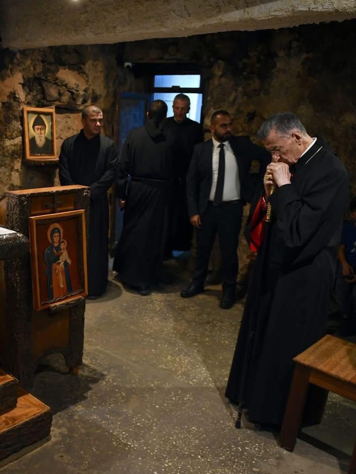 البطريرك الراعي يزور بيت ودير القديس شربل (صورة مرفقة بالخبر الموزع).